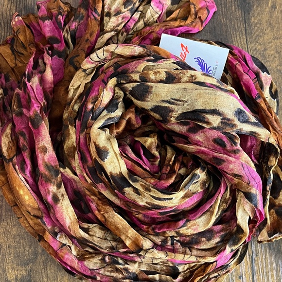 LA DoubleJ Accessories - LA DoubleJ7 Vibrant Mixed-Print Scarves